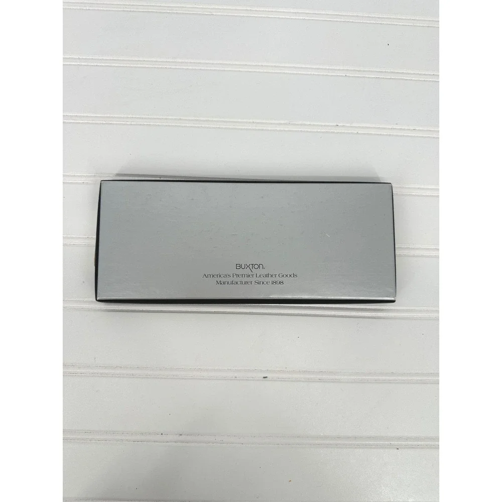 Buxton bifold wallet